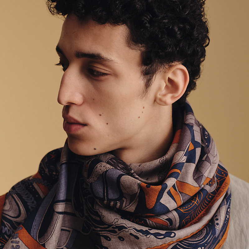 HERMES Faubourg Dreams カシミヤシルク カレ100 Faubourg of Dreams scarf 100 - Orange | Hermès Netherlands